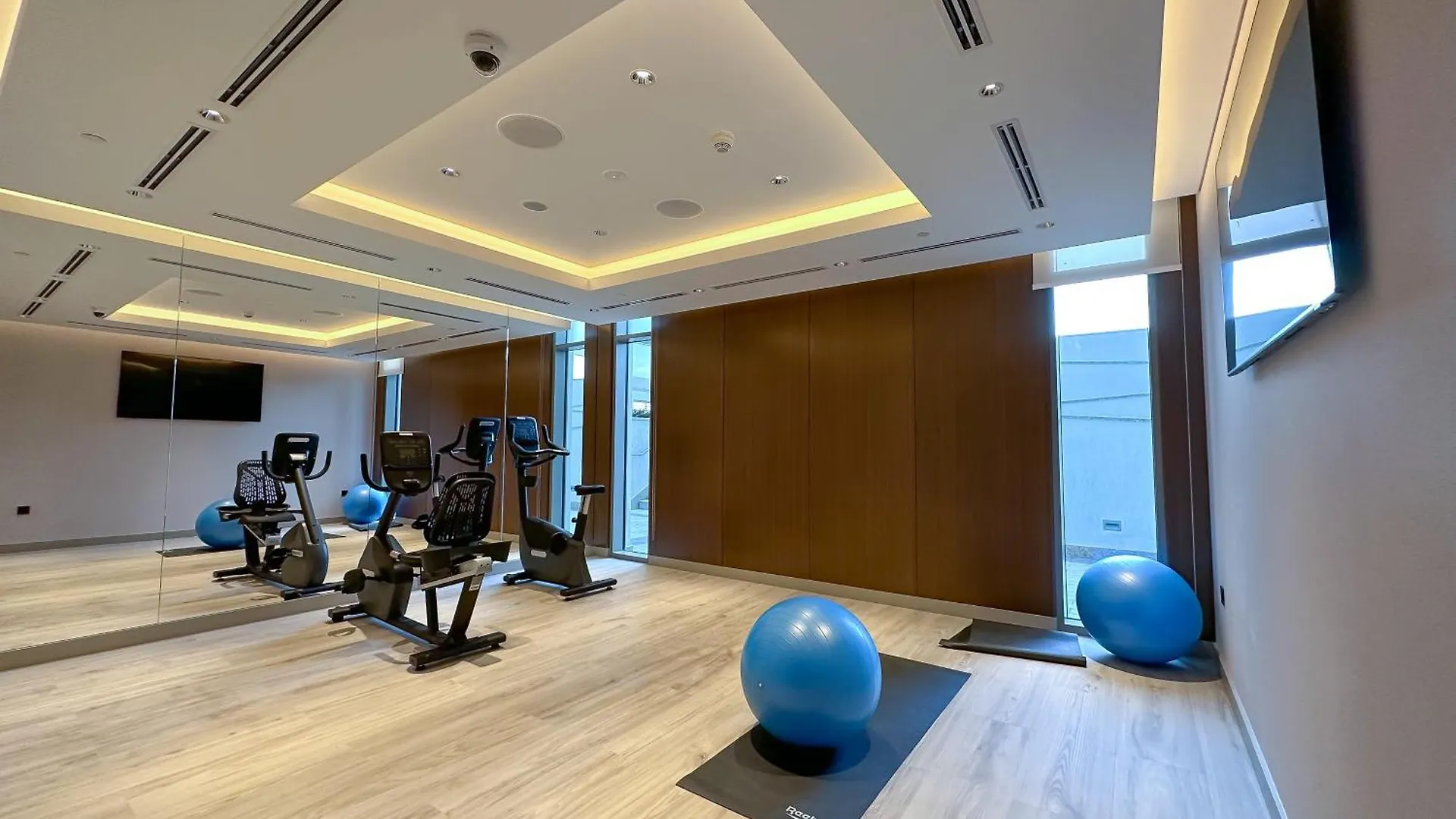 Easemytrip - Cozy And Elegant 1Br Apt With Large Pool And View Dubai United Arab Emirates