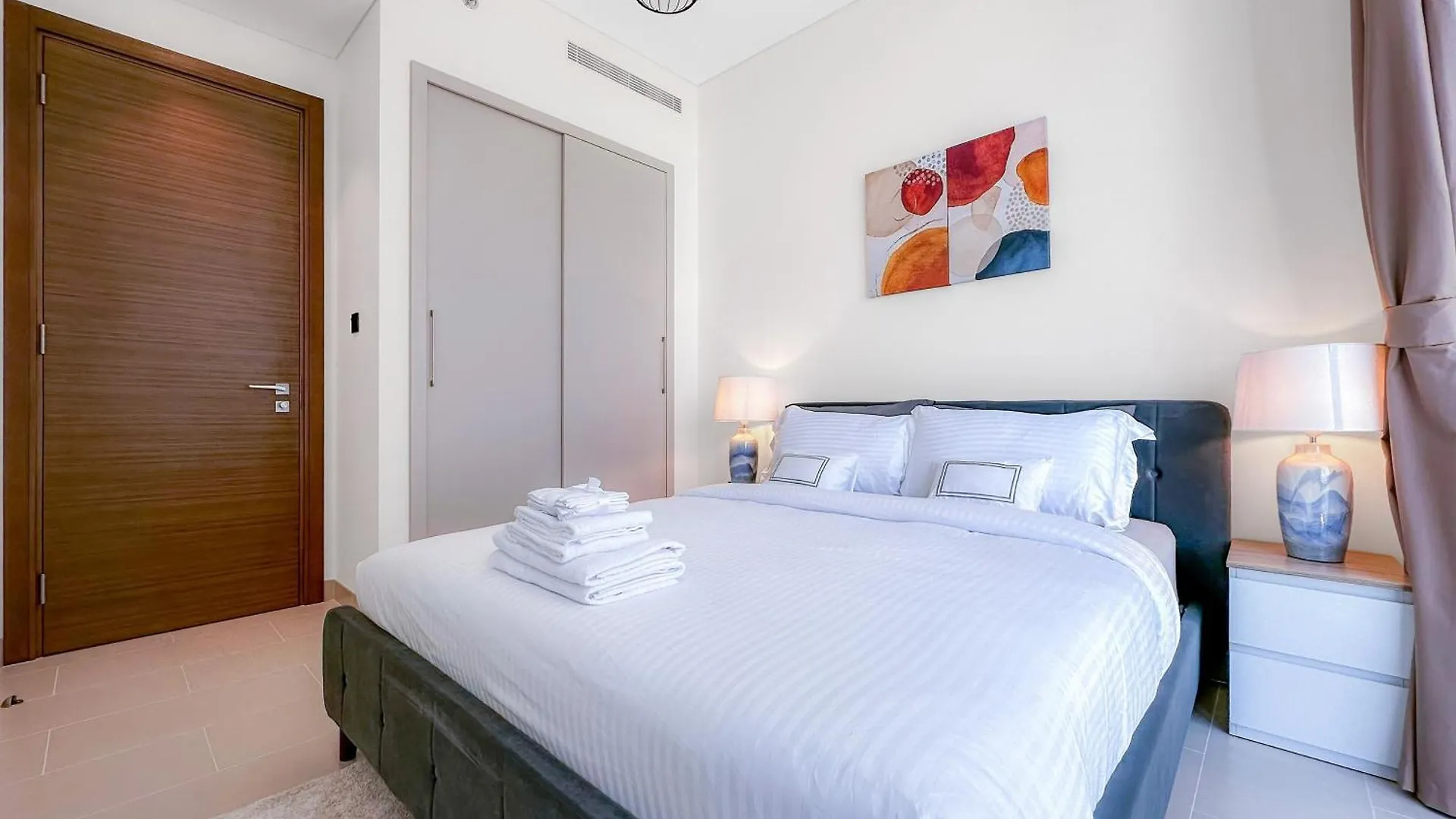 Apartment Easemytrip - Cozy And Elegant 1Br Apt With Large Pool And View Dubai